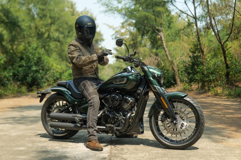 How To Ride A Cruiser Motorcycle for Beginners
