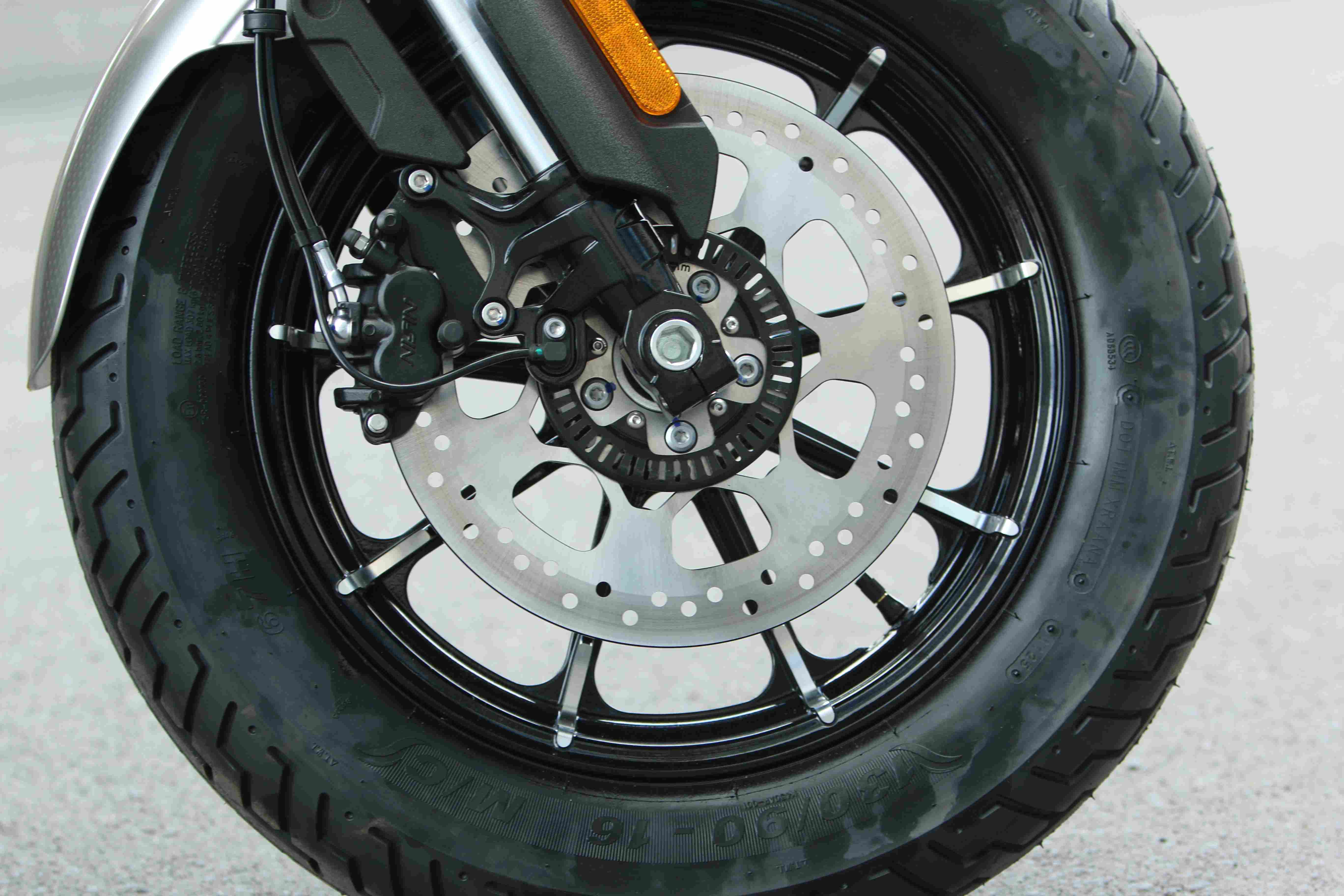 YES415 400cc Cruiser Motorcycle