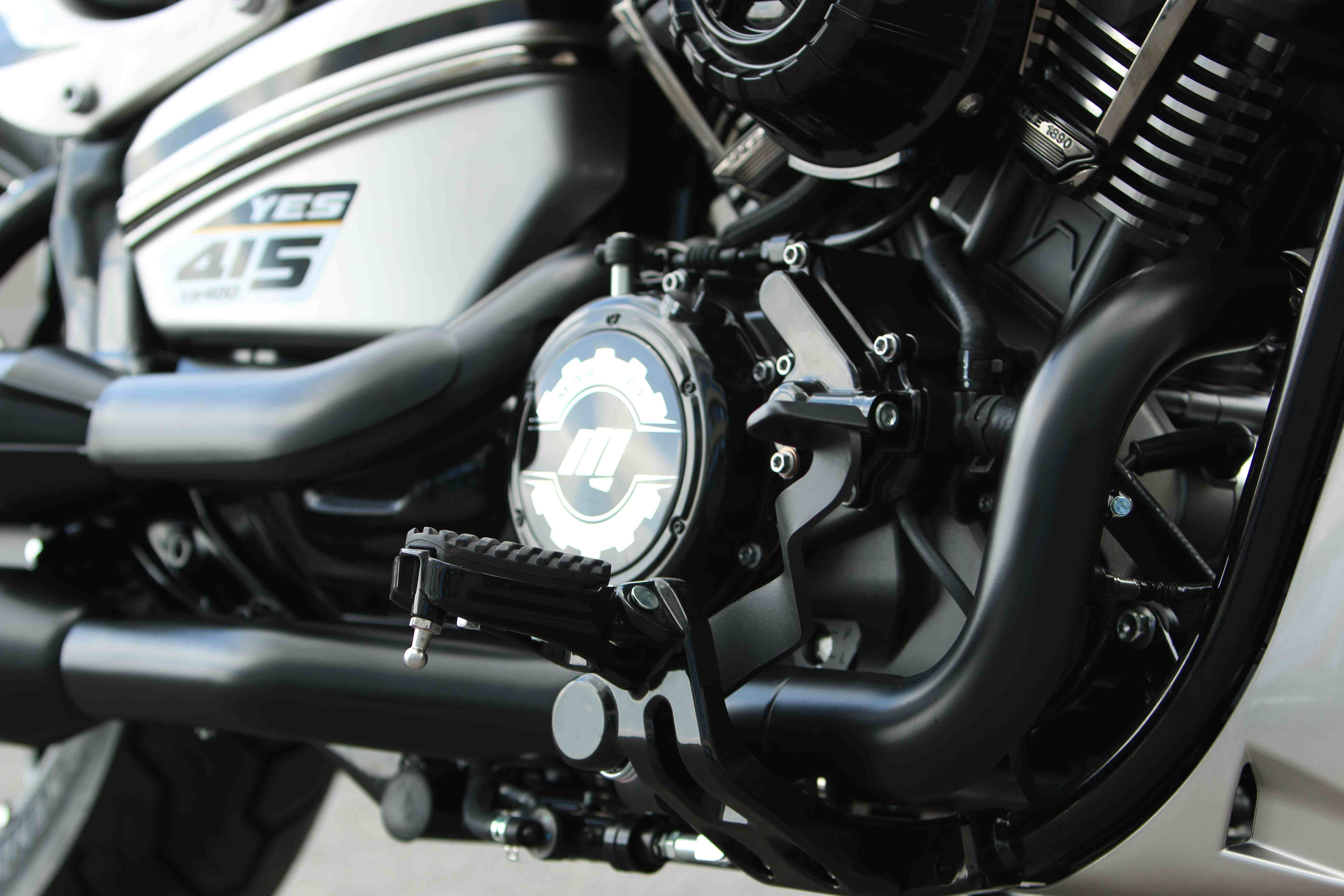 YES415 400cc Cruiser Motorcycle
