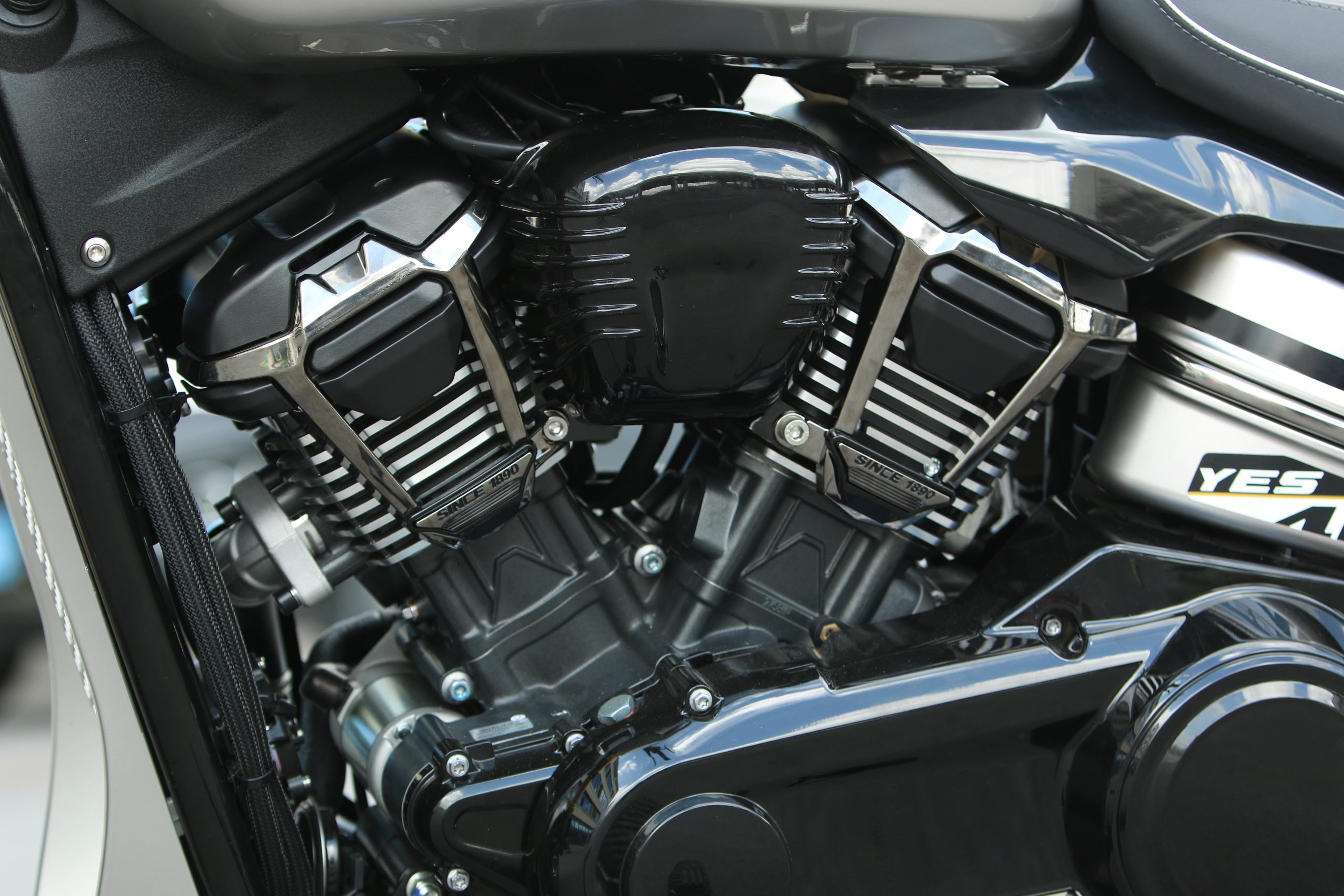 YES415 400cc Cruiser Motorcycle